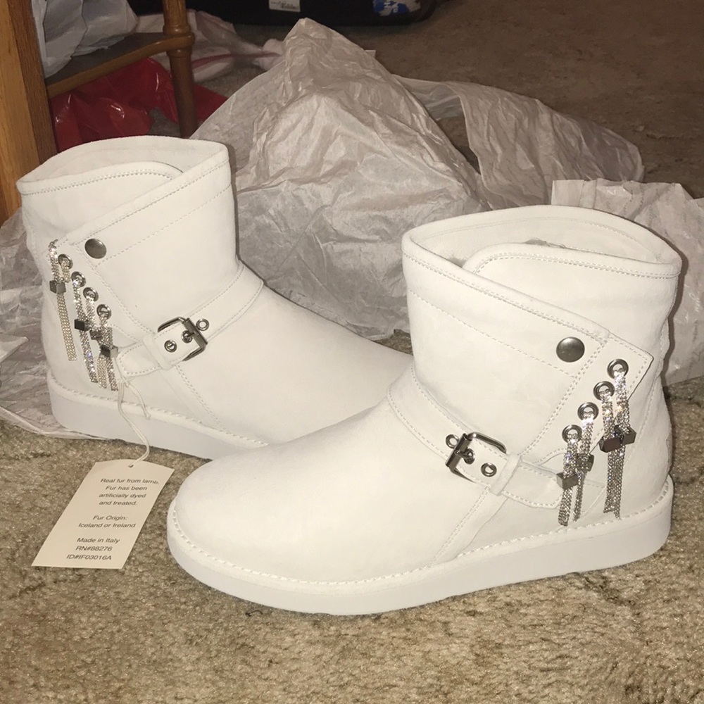 Brand New UGG!! Made in Italy!!! Rare color